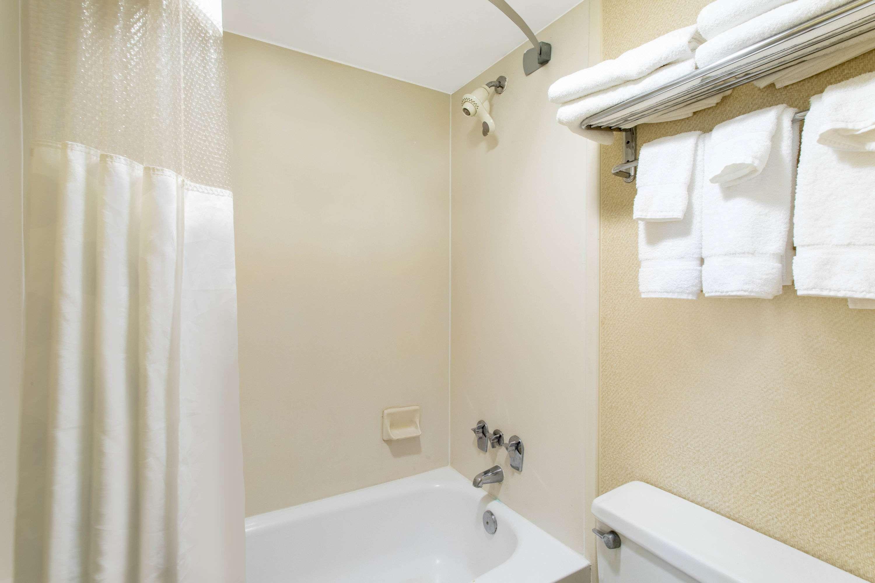 Ramada Limited Cockeysville Buitenkant foto