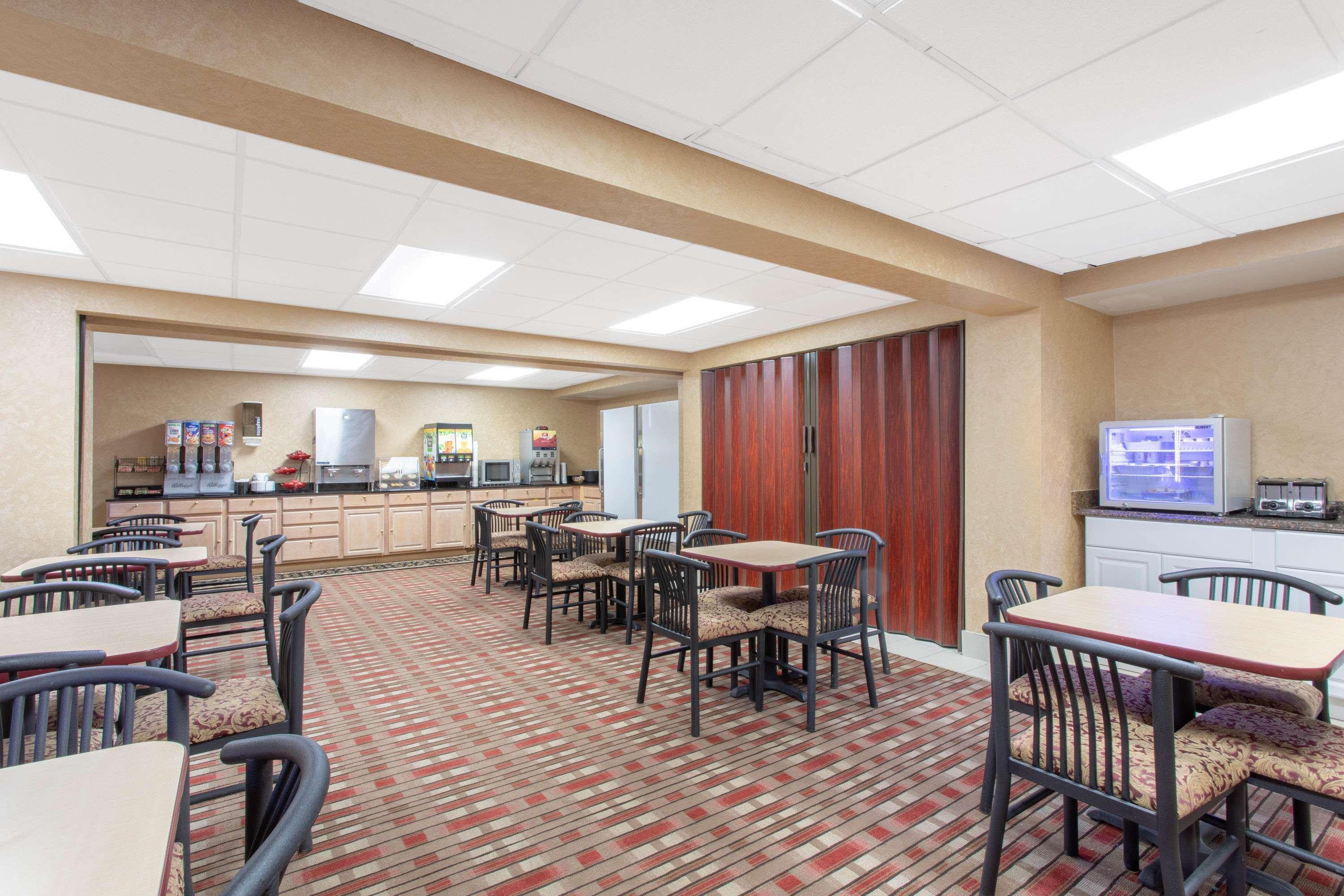 Ramada Limited Cockeysville Buitenkant foto