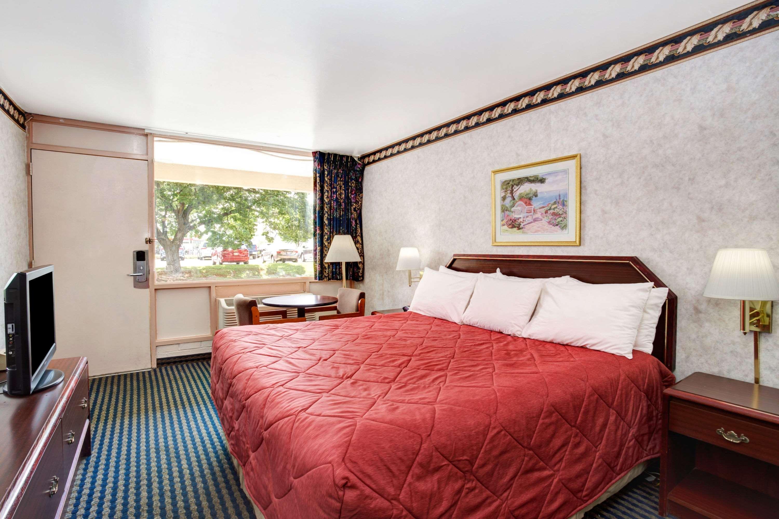 Ramada Limited Cockeysville Buitenkant foto
