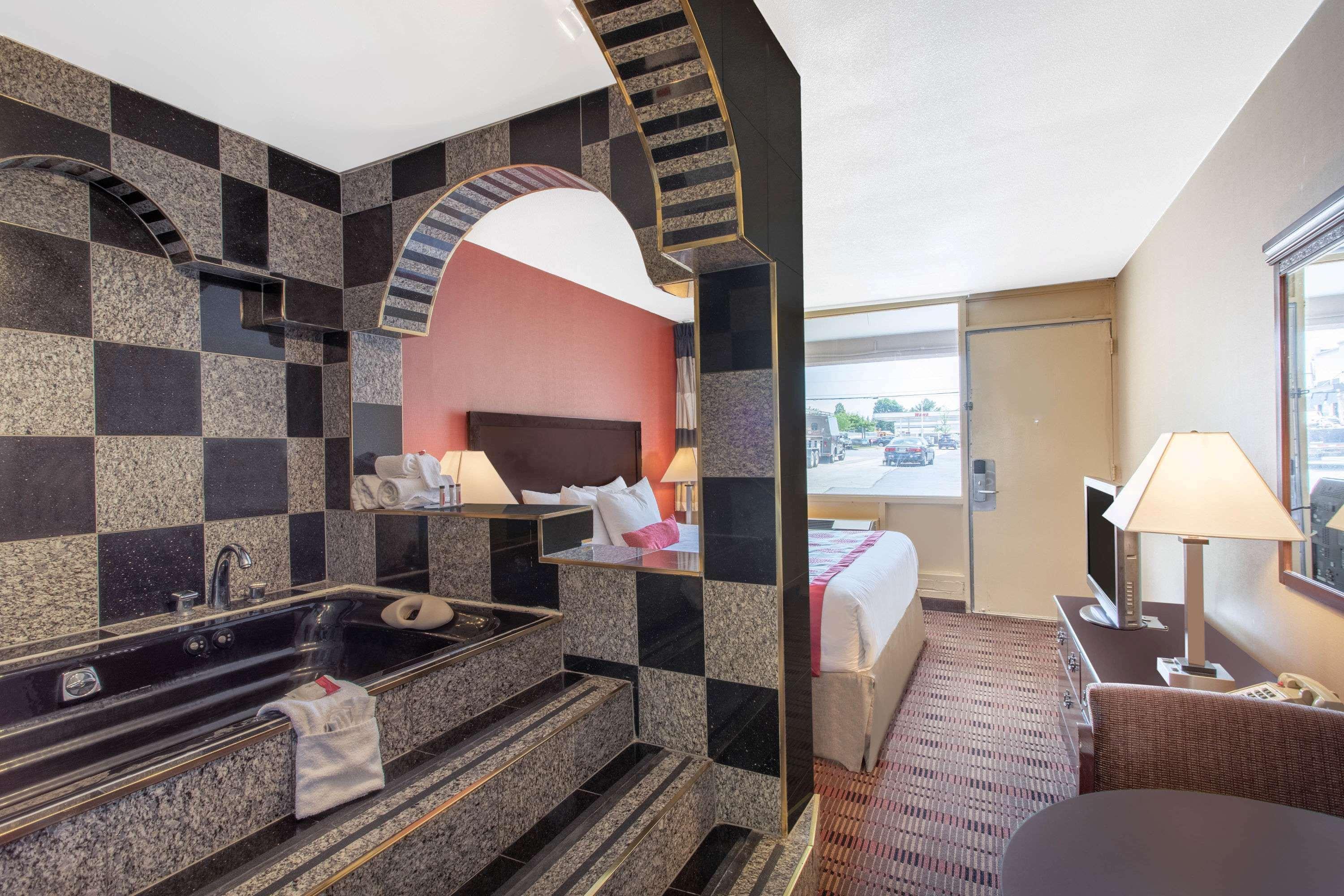Ramada Limited Cockeysville Buitenkant foto