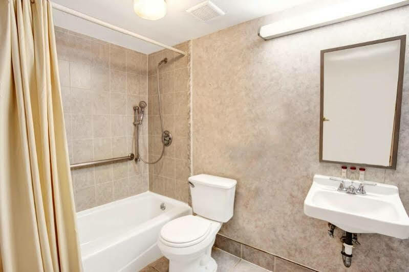 Ramada Limited Cockeysville Buitenkant foto